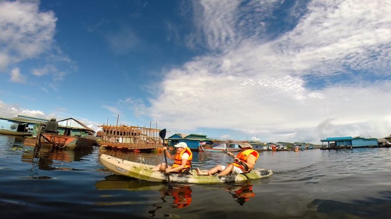 Kayaking-on-Mekong-3-806x452