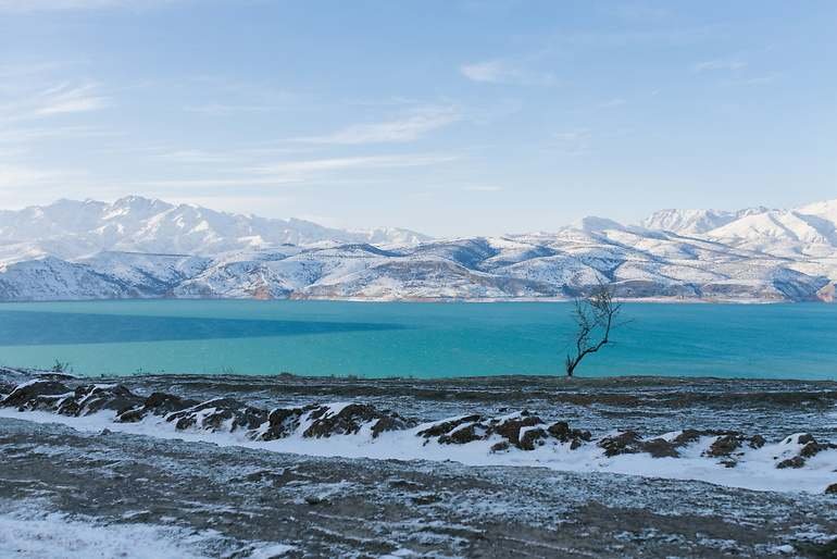 770x_lago-uzbekistan-dreamstime