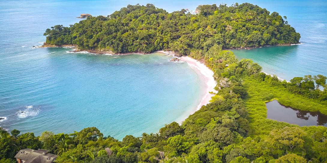 manuel_antonio-shutterstock-1553348390