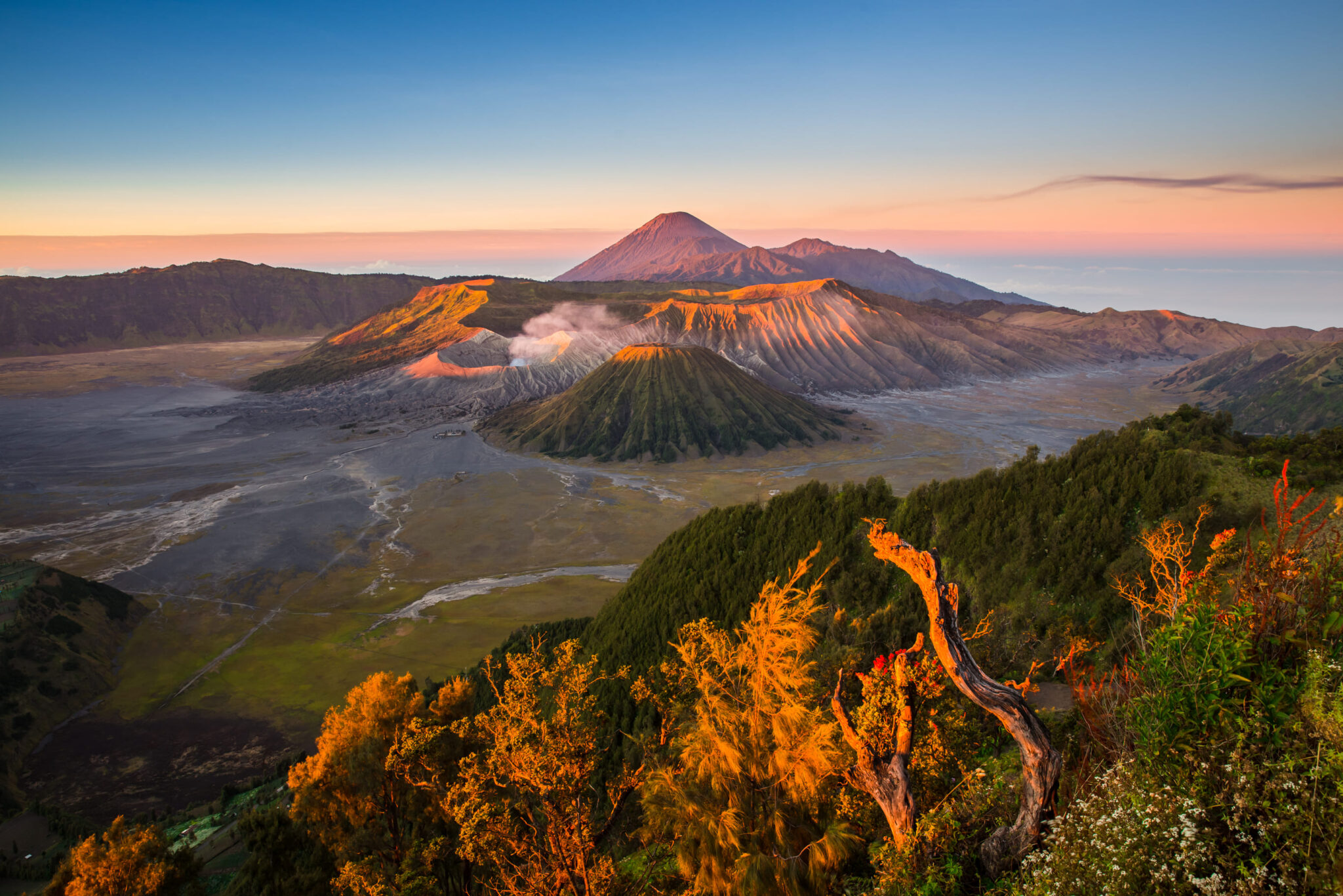 amazing-sunrise-in-mount-bromo-2026-03-24-11-23-27-utc