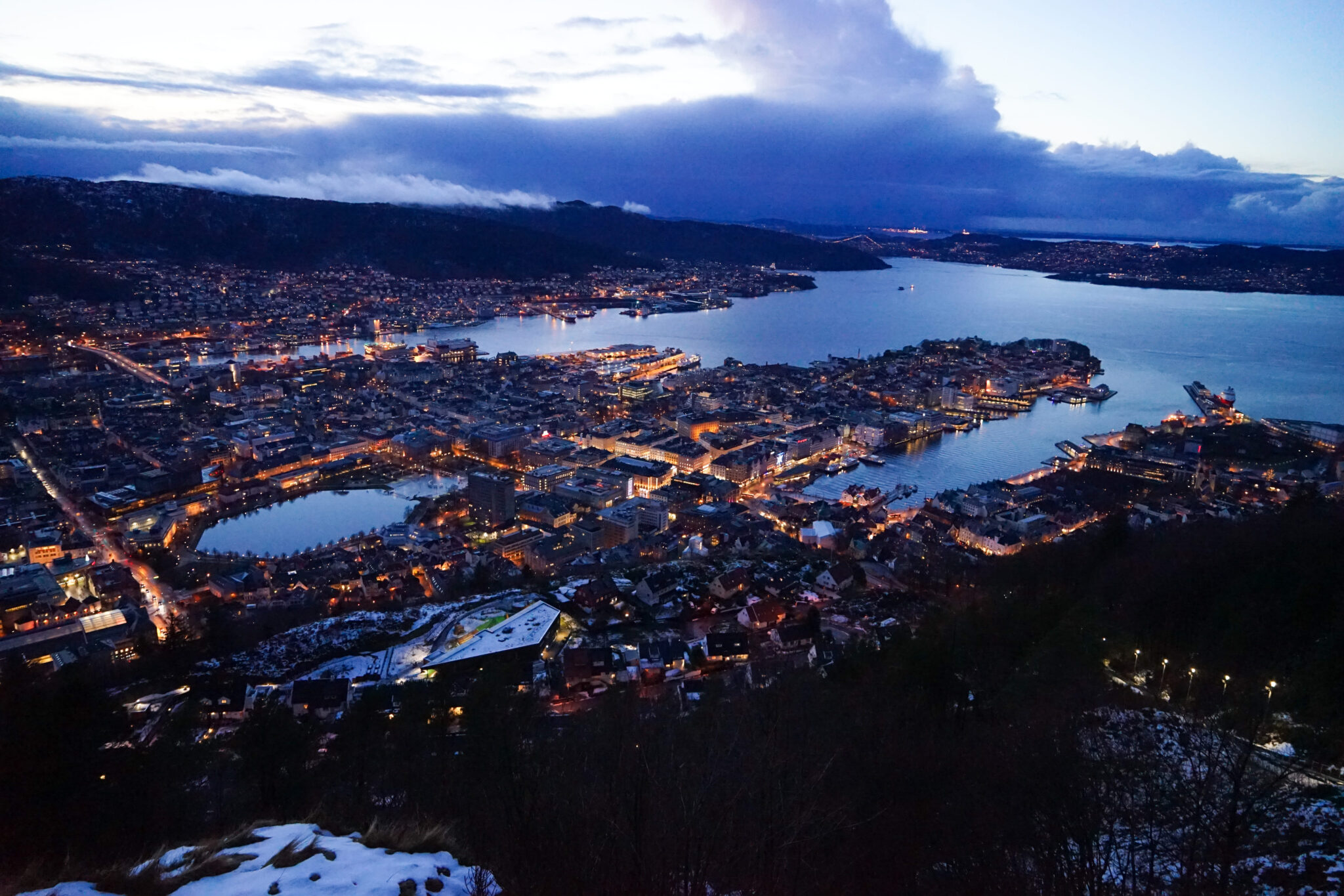 bergen-city-at-night-2026-03-26-06-08-16-utc