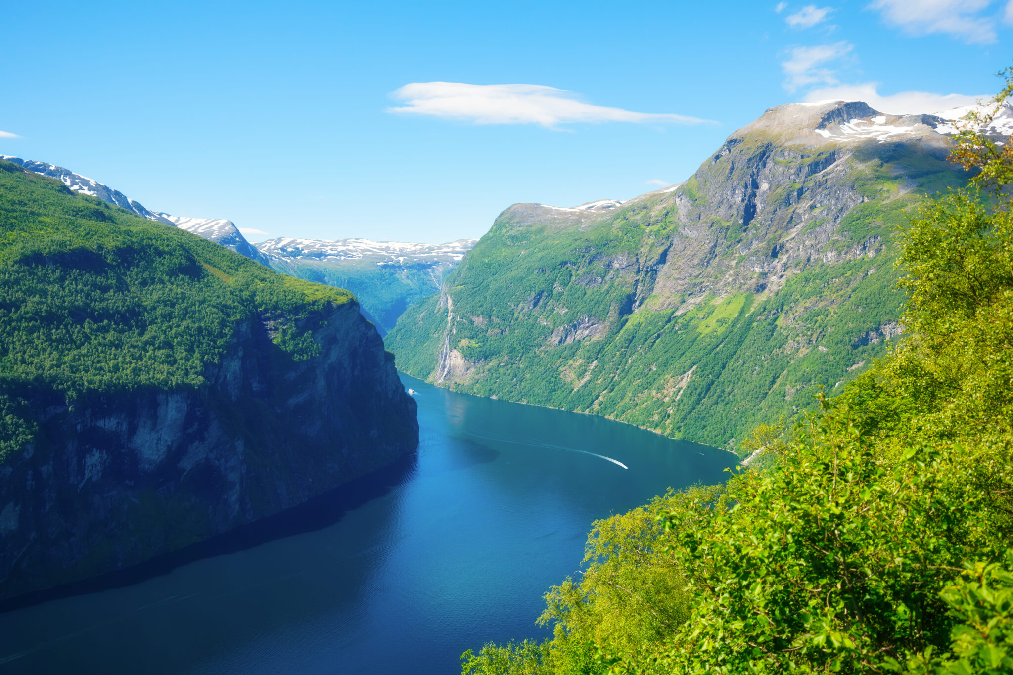 geiranger-fjord-norway-nature-in-fjords-north-2026-03-25-06-02-40-utc
