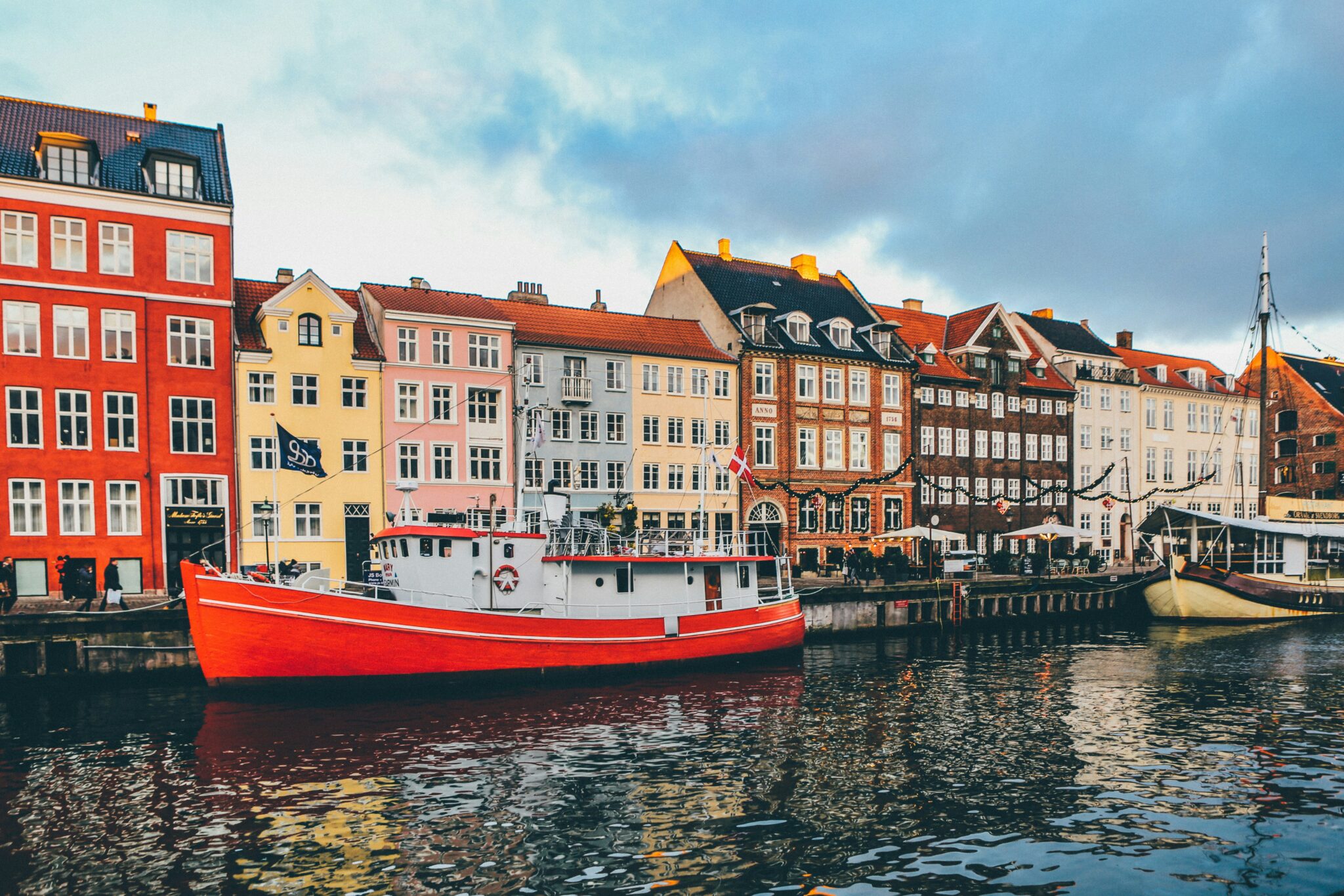nick-karvounis-cj9_lderSUk-unsplash